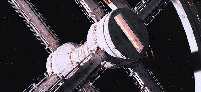 Discovery One wallpaper: movie orbital station close