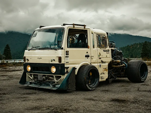 Machineviolence wallpaper: mini truck 4x3 4K