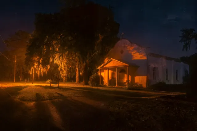 Night Cat wallpaper: church