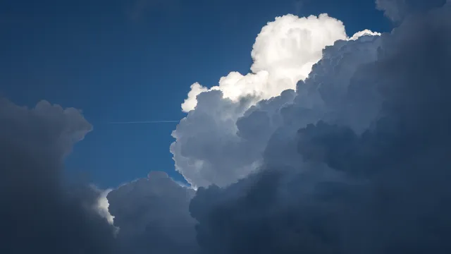 One Dark wallpaper: storm clouds